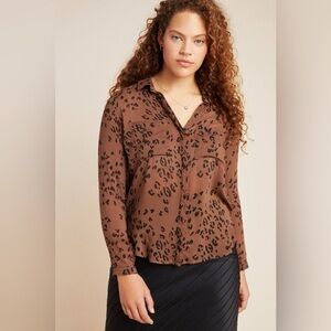 Anthropologie Cloth & Stone Leopard Print Button Down Collared Shirt